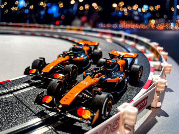 Auto GO 64294 McLaren Formula 1 Team L.Norris