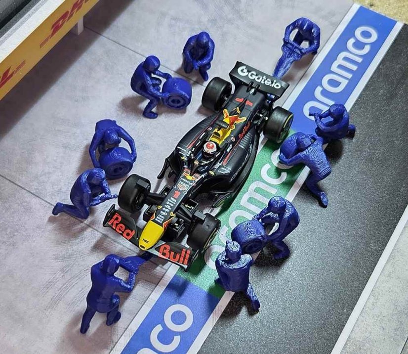 Figurky 1:43 - Mechanici Pit stop velká sada 10 ks - modrá