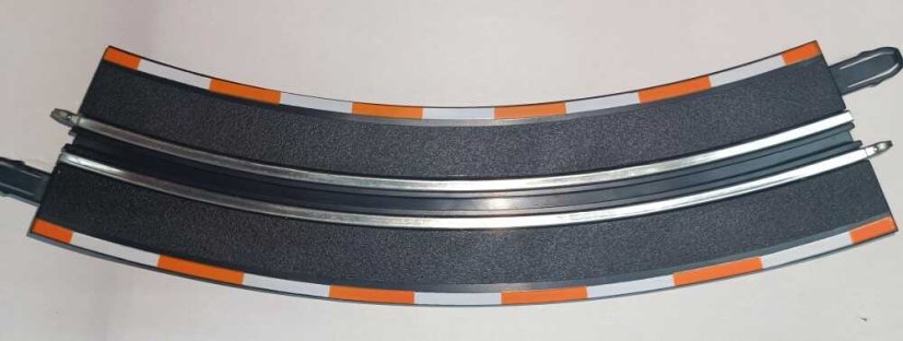 GO/D143 Dlouhá klopená zatáčka 1/45 (1ks)