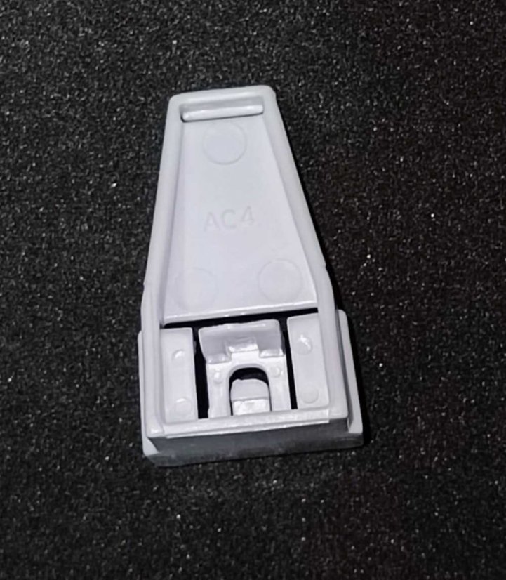 Držáky na mantinel original - 1 ks