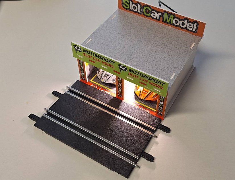 Budova pro autodráhu 1:43 - Depo s osvětlením