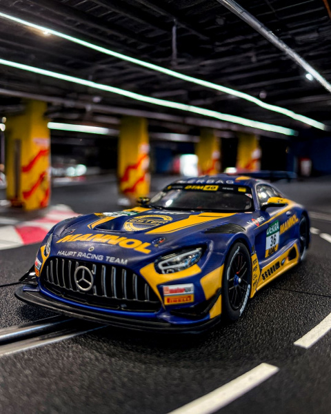 Auto Carrera D132 - 32060 Mercedes-AMG GT3 Evo