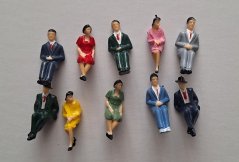 Figurky - Sedící fanoušci 1:32