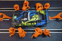 Figurky 1:32 - Mechanici Pit stop velká sada 10 ks - oranžová