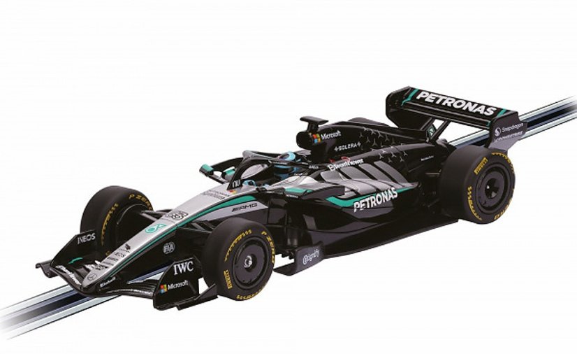 Auto Carrera D132 - 32105 Mercedes-AMG F1 G.Russel