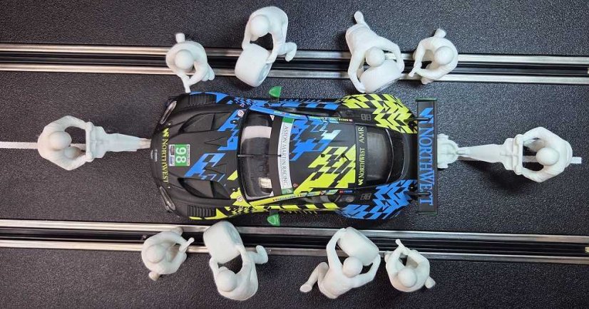 Figurky 1:32 - Mechanici Pit stop velká sada 10 ks - bílá